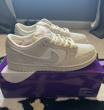 Nike Sb Dunk Low City Of Love Sz10