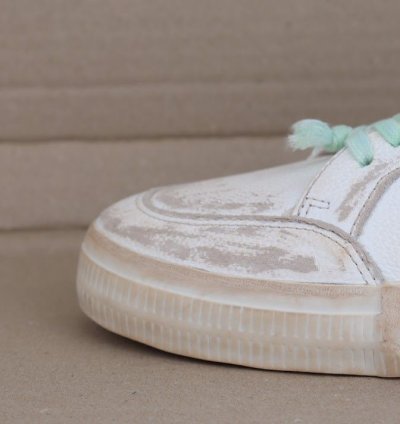 3 Low Vulcanized Distressed Sneakers In White Navy Blue