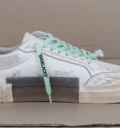 3 Low Vulcanized Distressed Sneakers In White Navy Blue