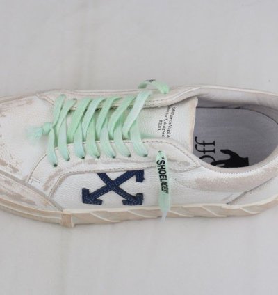 3 Low Vulcanized Distressed Sneakers In White Navy Blue
