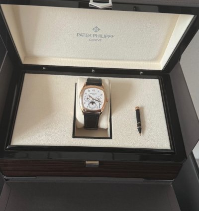 Patek Philippe Perpetual Calendar 5940r-001