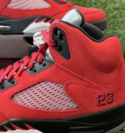 Jordan 5 Retro Raging Bull