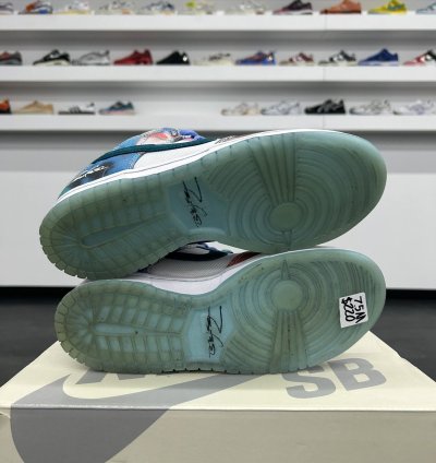 72088 Nike Sb Dunk Low Futura Laboratories Bleached Aqua