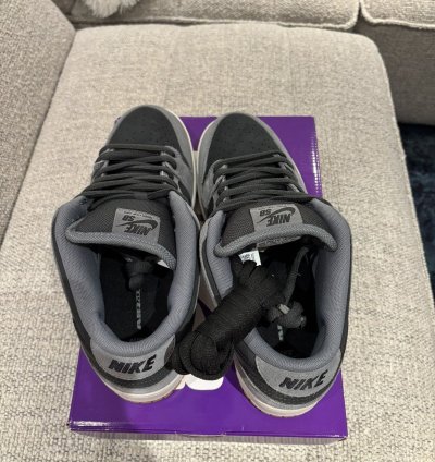 Nike Sb Dunk Low Dark Smoke Grey Brand New ds