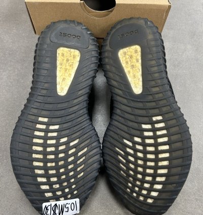 75572 Yeezy Boost 350 V2 Core Black Red