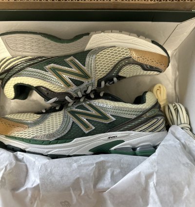 Aime On Dore New Balance 860v2