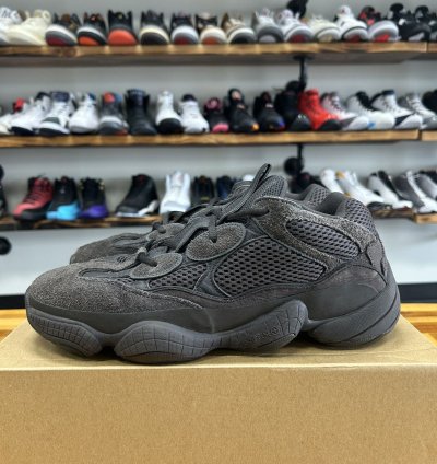 76331 Yeezy 500 Utility Black
