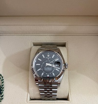 Rolex Sky-dweller Like New Jubilee Fullset