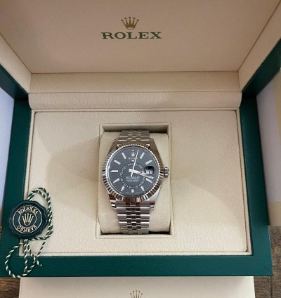 Rolex Sky-dweller Like New Jubilee Fullset