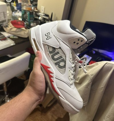 Jordan 5 Supreme Nike