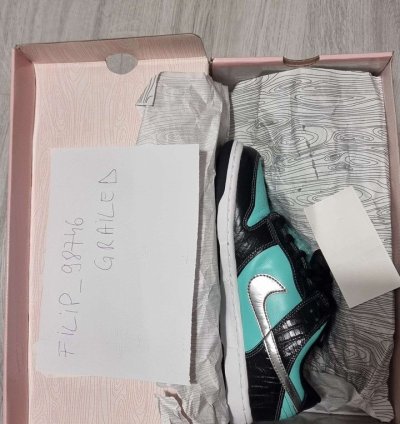 Nike Sb Dunk Low Diamond Supply Co Tiffany