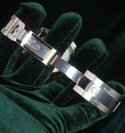 Rolex Sky-dweller Mint Complete Set Sky Dweller Sunray Blue Dial White Gold Steel Oyster 336934-0005