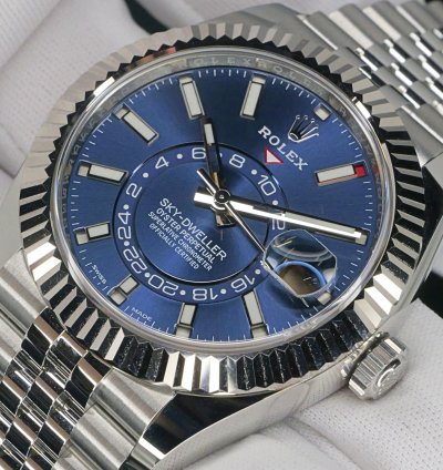 Rolex Sky-dweller Mint Complete Set Sky-dweller Blue Dial Jubilee Bracelet Fluted Bezel Steel 326934