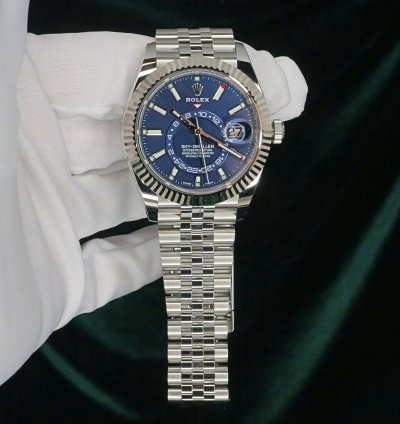 Rolex Sky-dweller Mint Complete Set Sky-dweller Blue Dial Jubilee Bracelet Fluted Bezel Steel 326934