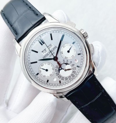 Patek Philippe Perpetual Calendar Chronograph 5270g-001