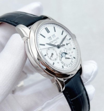 Patek Philippe Perpetual Calendar Chronograph 5270g-001