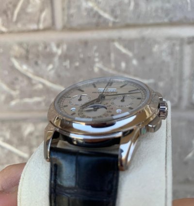 Patek Philippe Perpetual Calendar Chronograph 5270g-001 White Gold Perpetual Calendar