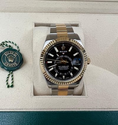 Rolex Sky-dweller Neu