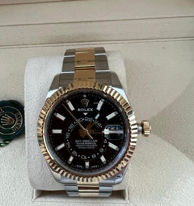 Rolex Sky-dweller Neu