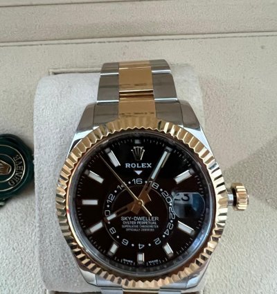 Rolex Sky-dweller Neu