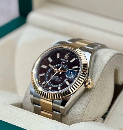 Rolex Sky-dweller Never Worn