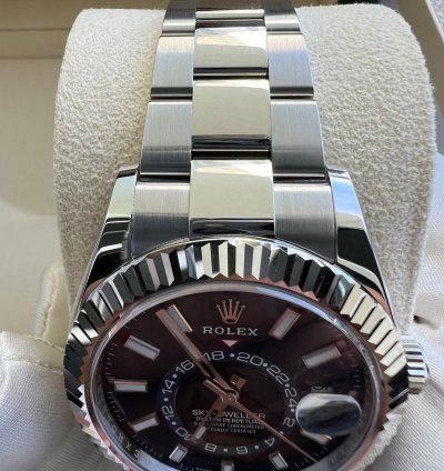 Rolex Sky-dweller New