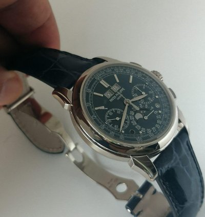 Patek Philippe Perpetual Calendar Chronograph 5270g-019 White Gold