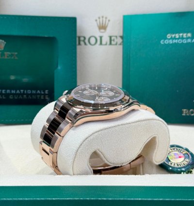 Rolex Daytona Rose Gold Black Dial 2024 126505 Full Set