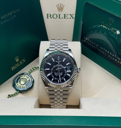 Rolex Sky-dweller New 2023 Black Dial White Gold Fluted Bezel Jubilee Bracelet 42mm Stainless