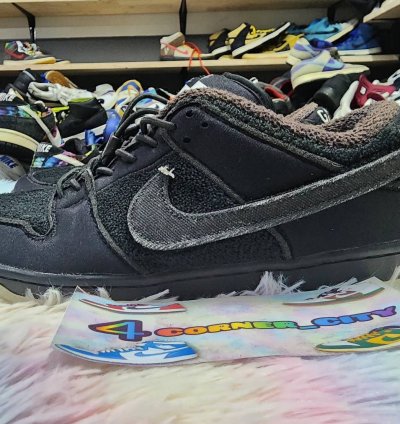 Nike Sb Dunk Low Gnarhunters