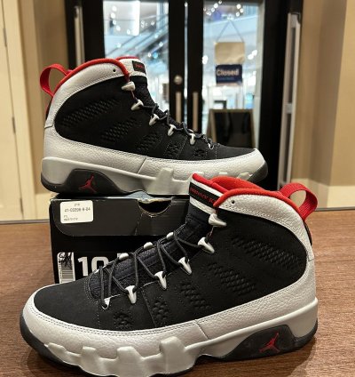 Jordan 9 Retro Johnny Kilroy