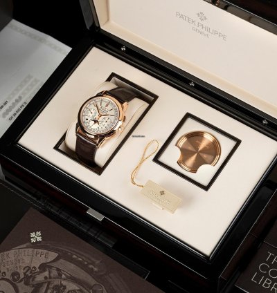 Patek Philippe Perpetual Calendar Chronograph 5270r - Box Papers - 2016 - Only Made For 3 Years