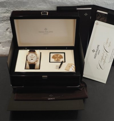 Patek Philippe Perpetual Calendar Chronograph 5270r-001 - 12 2017