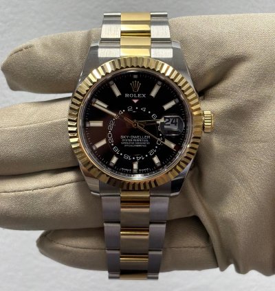 Rolex Sky-dweller New 2023 Sky-dweller Black Dial Oyster Bracelet