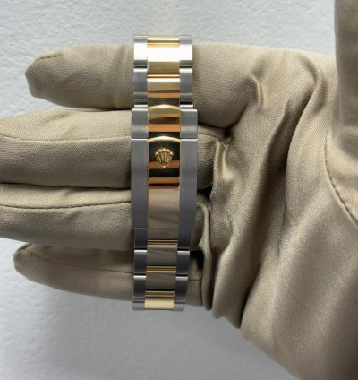 Rolex Sky-dweller New 2023 Sky-dweller Black Dial Oyster Bracelet