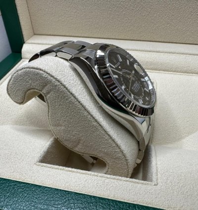 Rolex Sky-dweller New 2023 Unworn Sky Dweller Black Dial Oyster 42mm 326934