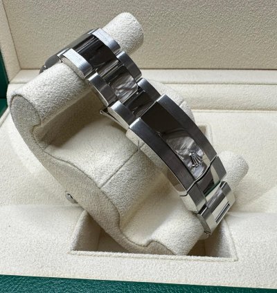 Rolex Sky-dweller New 2023 Unworn Sky Dweller Black Dial Oyster 42mm 326934