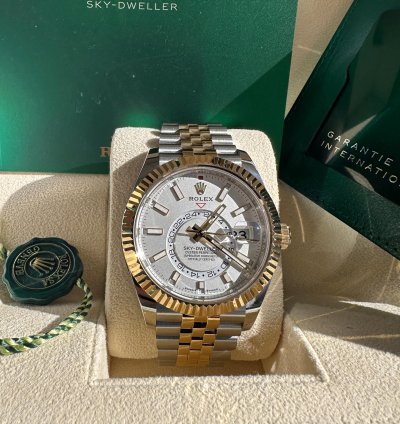 Rolex Sky-dweller New 2023 White Dial Two Tone Yellow Gold Jubilee Bracelet Fluted Bezel
