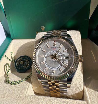 Rolex Sky-dweller New 2023 White Dial Two Tone Yellow Gold Jubilee Bracelet Fluted Bezel