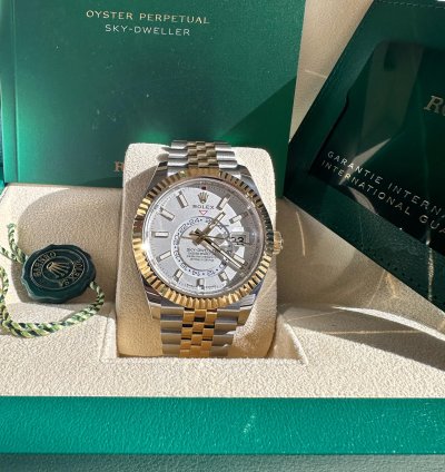 Rolex Sky-dweller New 2023 White Dial Two Tone Yellow Gold Jubilee Bracelet Fluted Bezel
