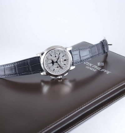 Patek Philippe Perpetual Calendar Chronograph 5970 Perpetual Calendar Chronograph Full Set
