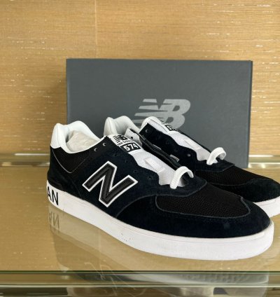 Am574eyc Logo Low Top Sneakers In Black