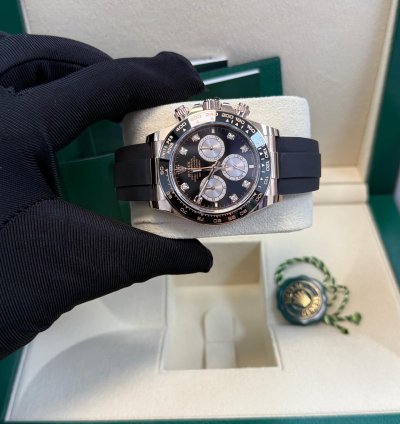 Rolex Daytona Rose Gold Cosmograph Daytona Watch - Black Bezel - Black And Sundust Diamond Dial 126515