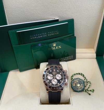 Rolex Daytona Rose Gold Cosmograph Daytona Watch - Black Bezel - Black And Sundust Diamond Dial 126515