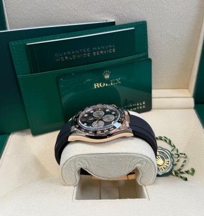 Rolex Daytona Rose Gold Cosmograph Daytona Watch - Black Bezel - Black And Sundust Diamond Dial 126515