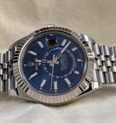 Rolex Sky-dweller New 2024 Unworn Sky-dweller Steel Jubilee Blue Index Dial 336934 Full Set