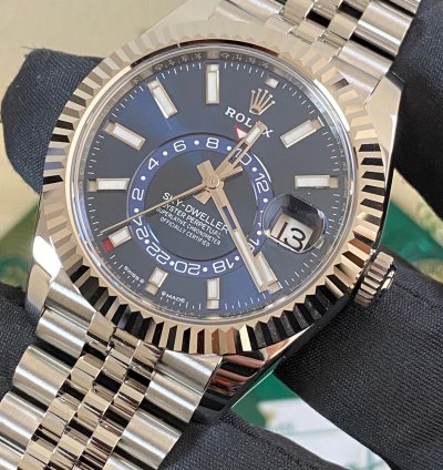 Rolex Sky-dweller New 2024 Unworn Sky-dweller Steel Jubilee Blue Index Dial 336934 Full Set