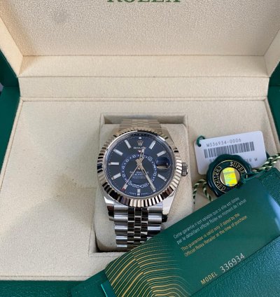 Rolex Sky-dweller New 2024 Unworn Sky-dweller Steel Jubilee Blue Index Dial 336934 Full Set
