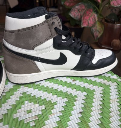Jordan Mocha 11 - Great Condition