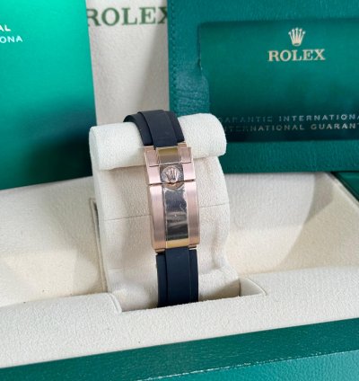 Rolex Daytona Rose Gold Oysterflex 2021